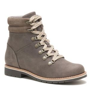 Women's Chaco Cataluna Explorer Size 7.5 Casual
Lace Up Boots Black Waterproof